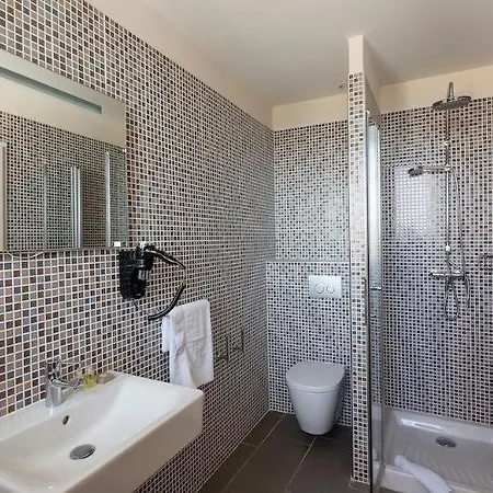 Hotel Helios & - Ile Des Embiez