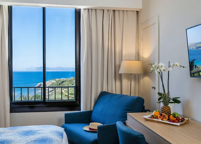 Helios&spa - Ile Des Embiez 4*