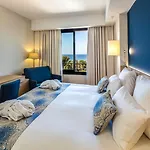Hotel Helios & - Ile Des Embiez 4*