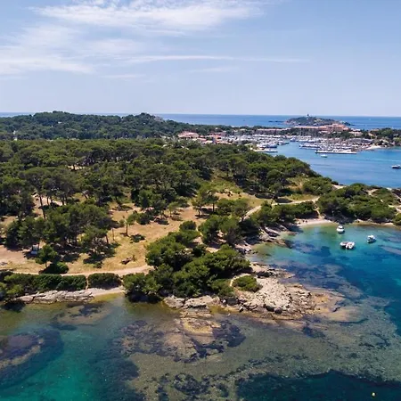 Helios - Ile Des Embiez Hotel 4*