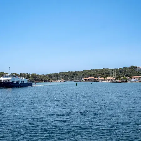 Helios - Ile Des Embiez Hotel 4*