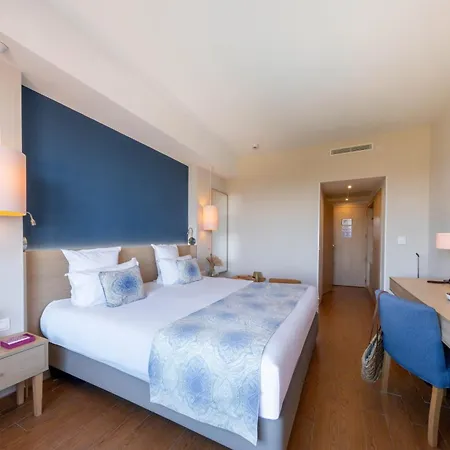 Hélios&spa - Ile Des Embiez Hotel 4*