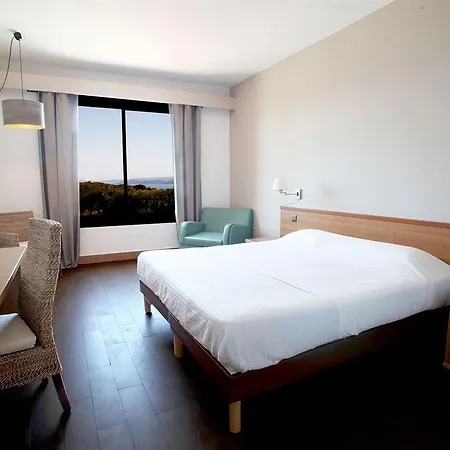 Helios & - Ile Des Embiez 4*