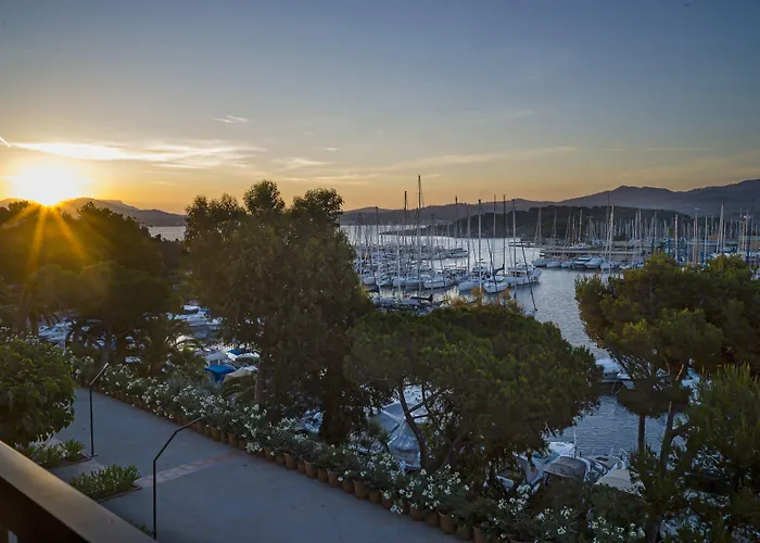 Helios & - Ile Des Embiez Hotel 4*