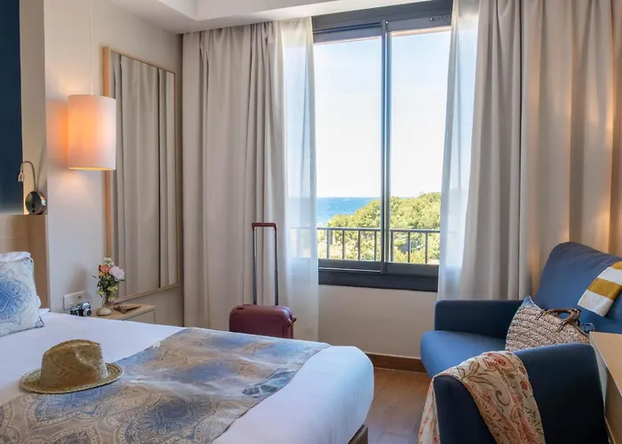 Helios & - Ile Des Embiez Hotel 4*